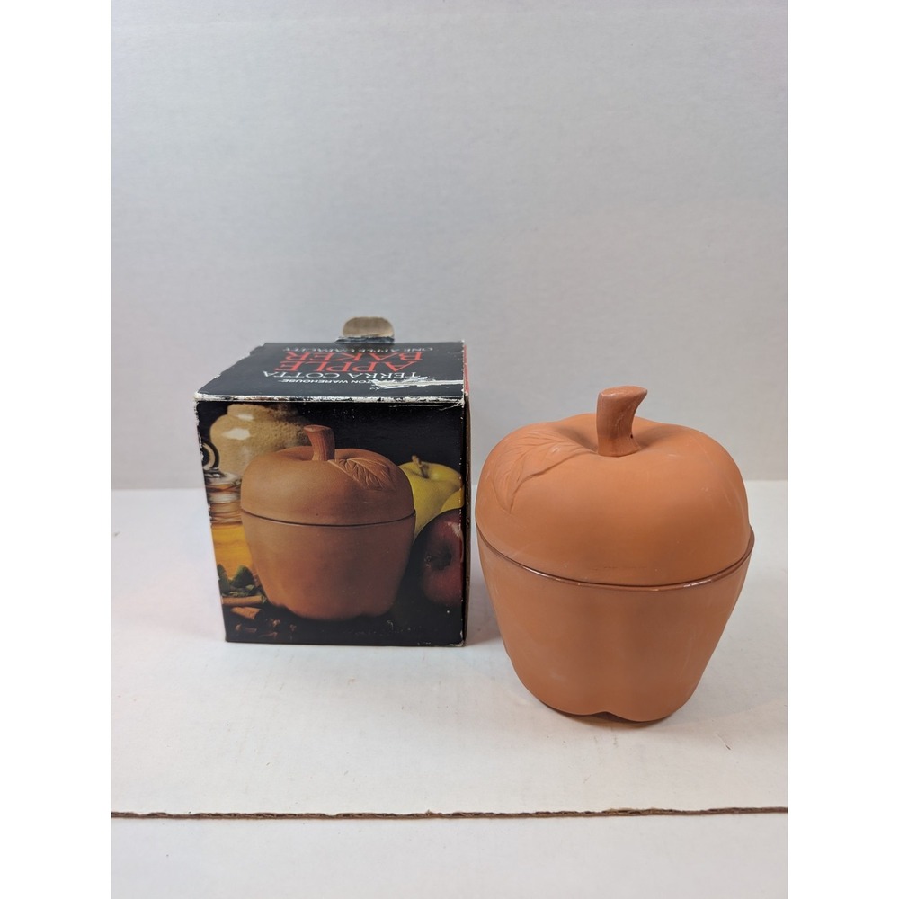 Vintage 1994 Boston Warehouse apple Covered Dish Ceramic Made Taiwan